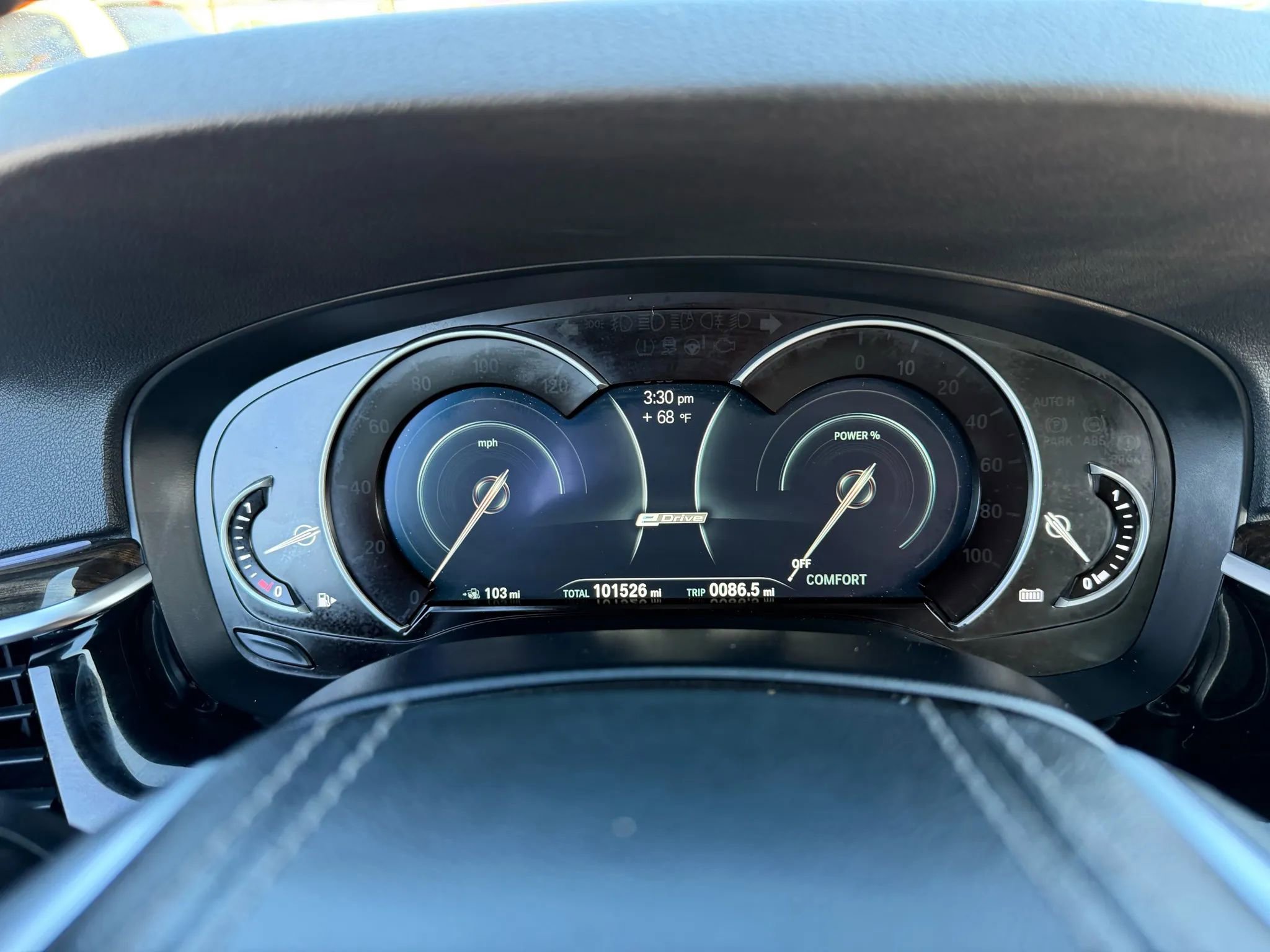 Used 2019 BMW 530e w/ Premium Package image 12