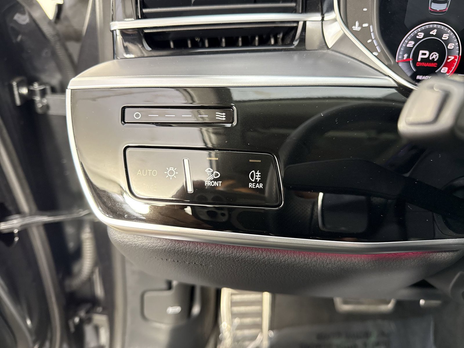 Used 2023 Audi S8 AWD/4WD image 14