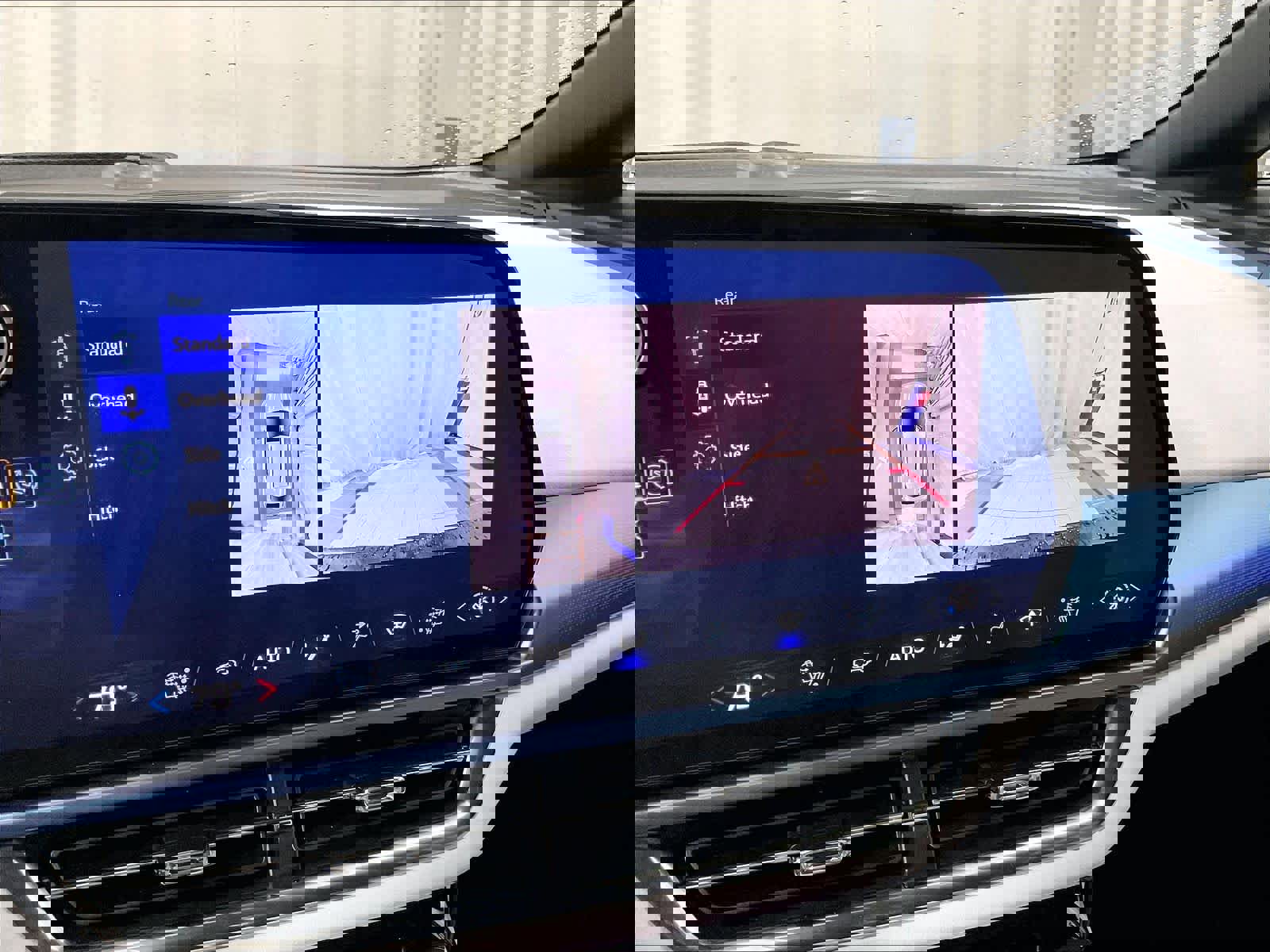 Used 2025 Chevrolet Equinox EV LT image 19