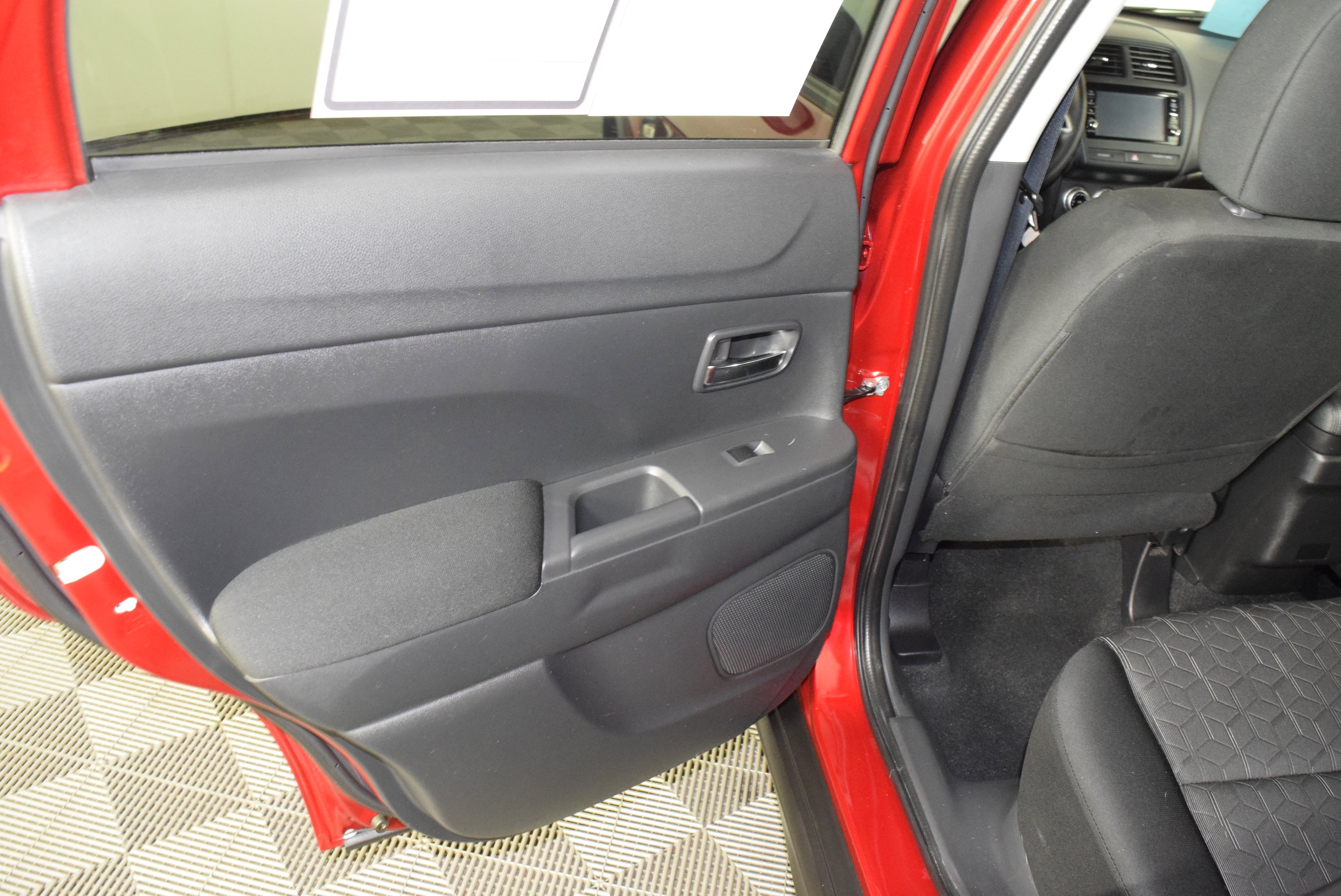 Used 2023 Mitsubishi Outlander Sport ES AWD/4WD image 44