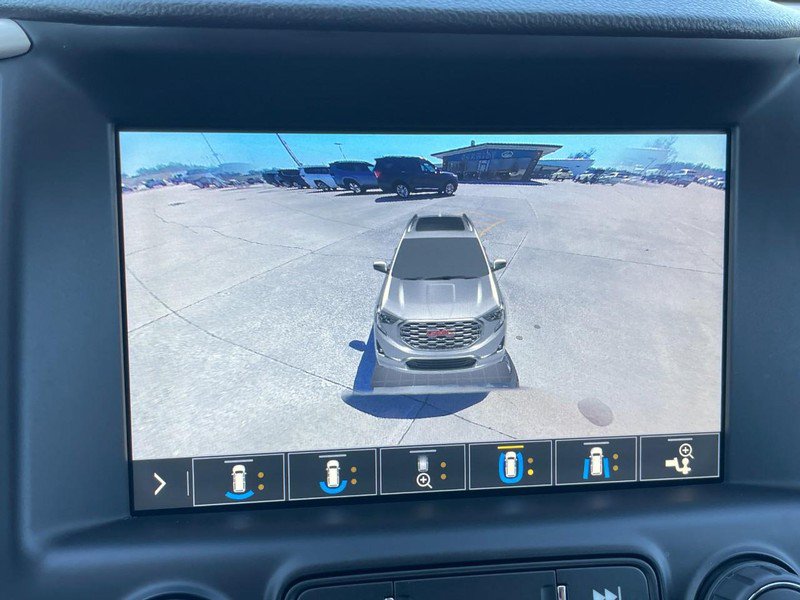 Used 2020 GMC Terrain Denali w/ Denali Premium Package FWD image 46