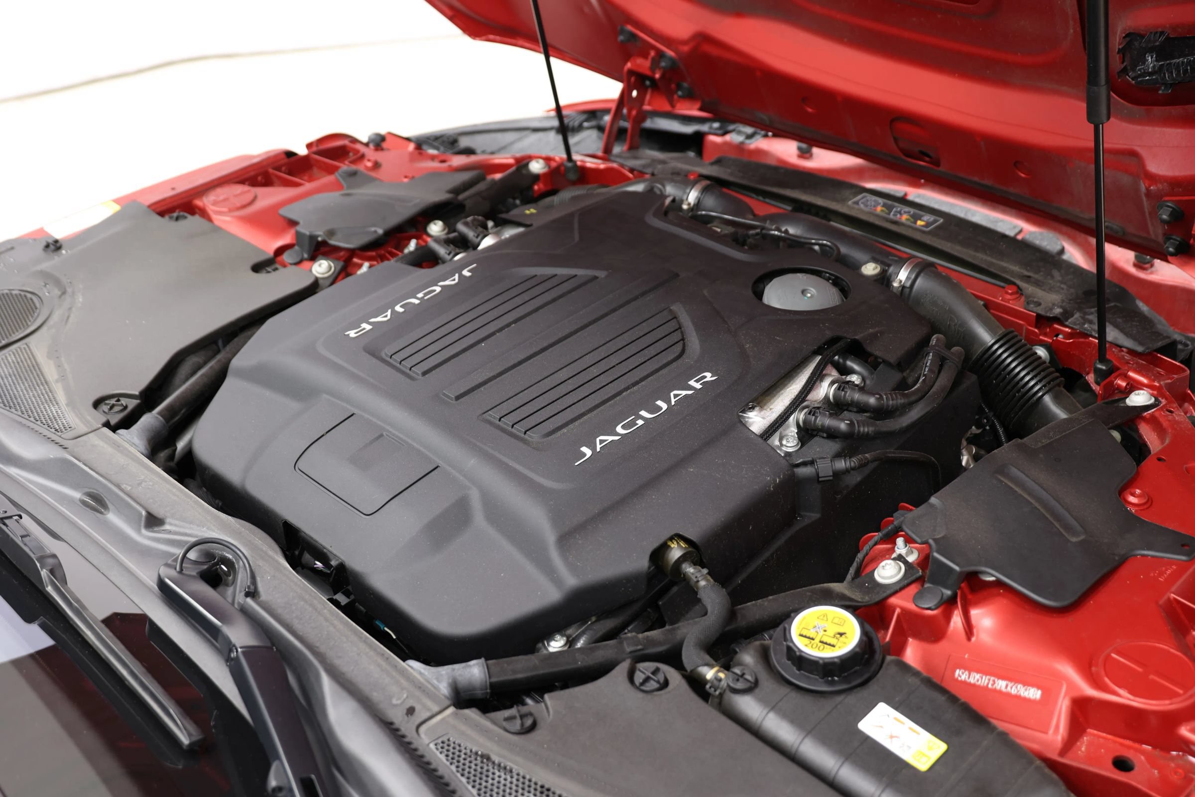 Used 2021 Jaguar F-TYPE R AWD/4WD image 85