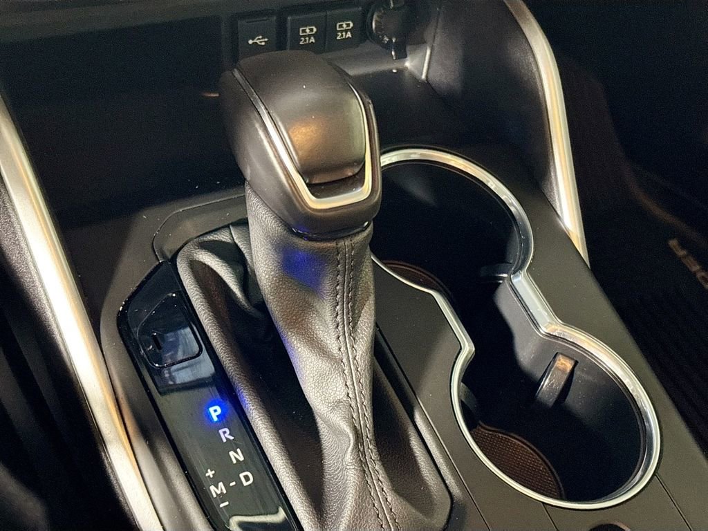 Used 2020 Toyota Highlander XLE image 18