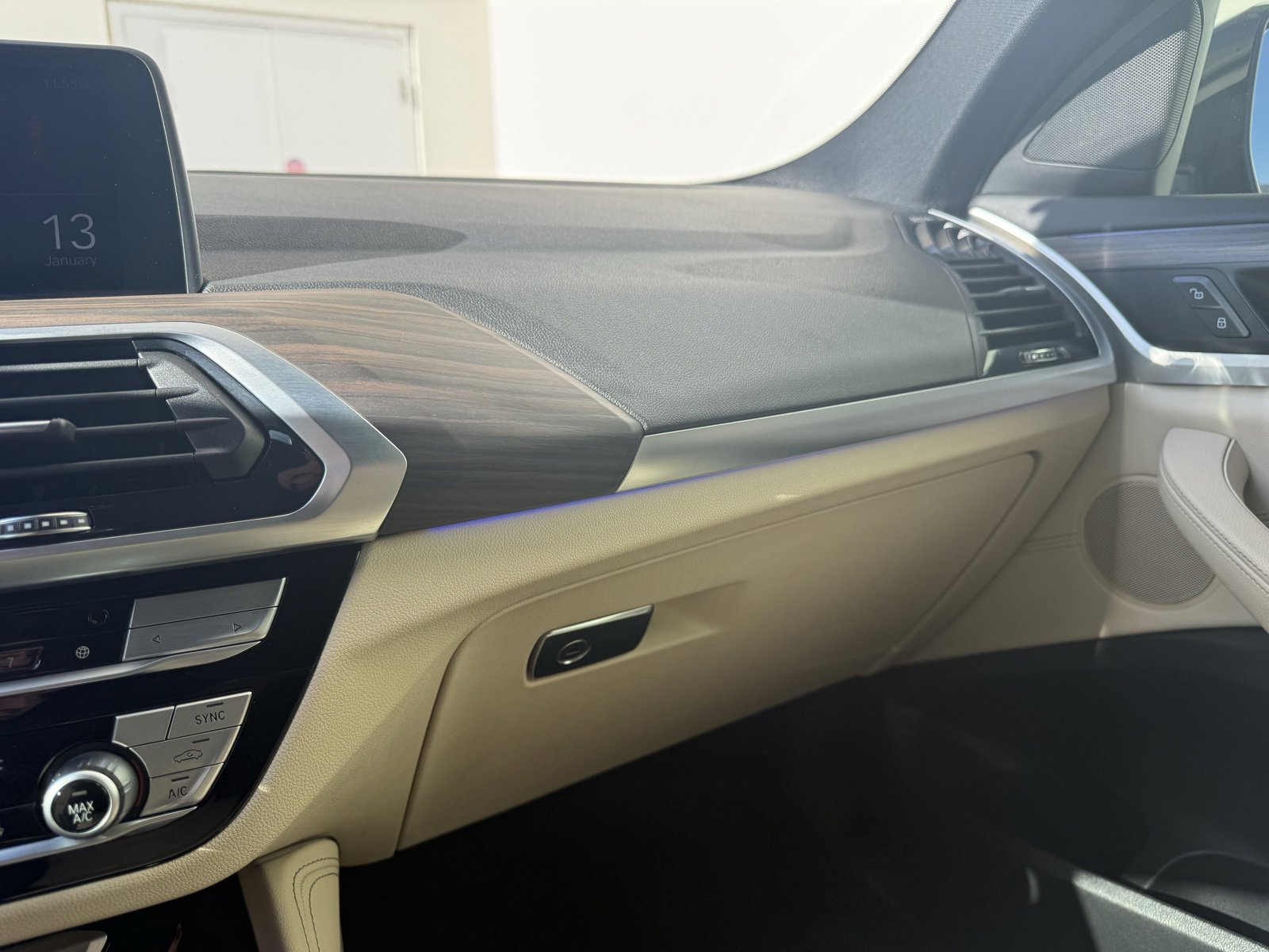 Used 2021 BMW X4 xDrive30i w/ Premium Package image 18