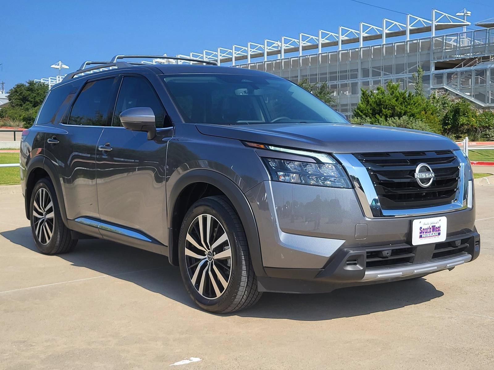 Certified 2025 Nissan Pathfinder Platinum w/ Cargo Package FWD video 3