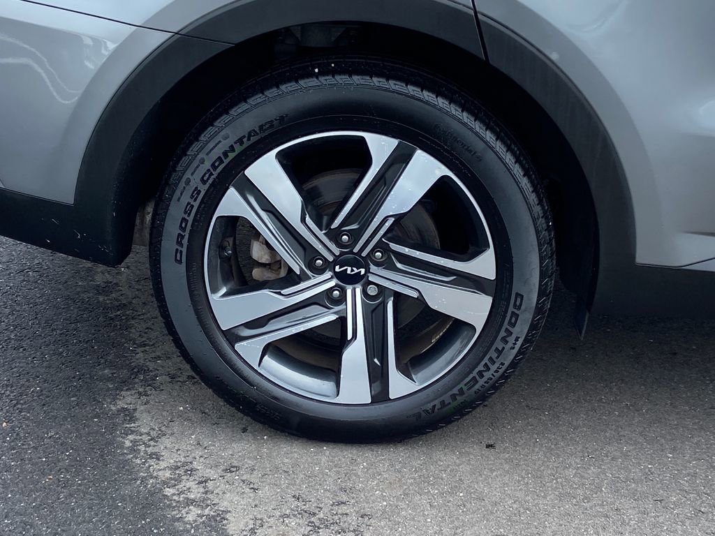 Used 2023 Kia Sorento EX AWD/4WD image 11