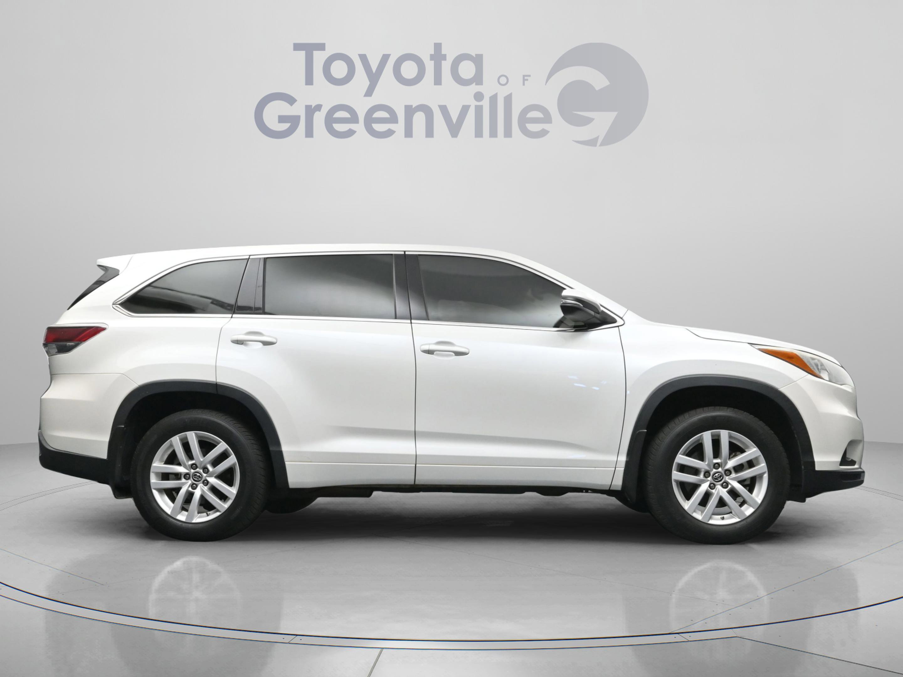 Used 2016 Toyota Highlander LE image 18