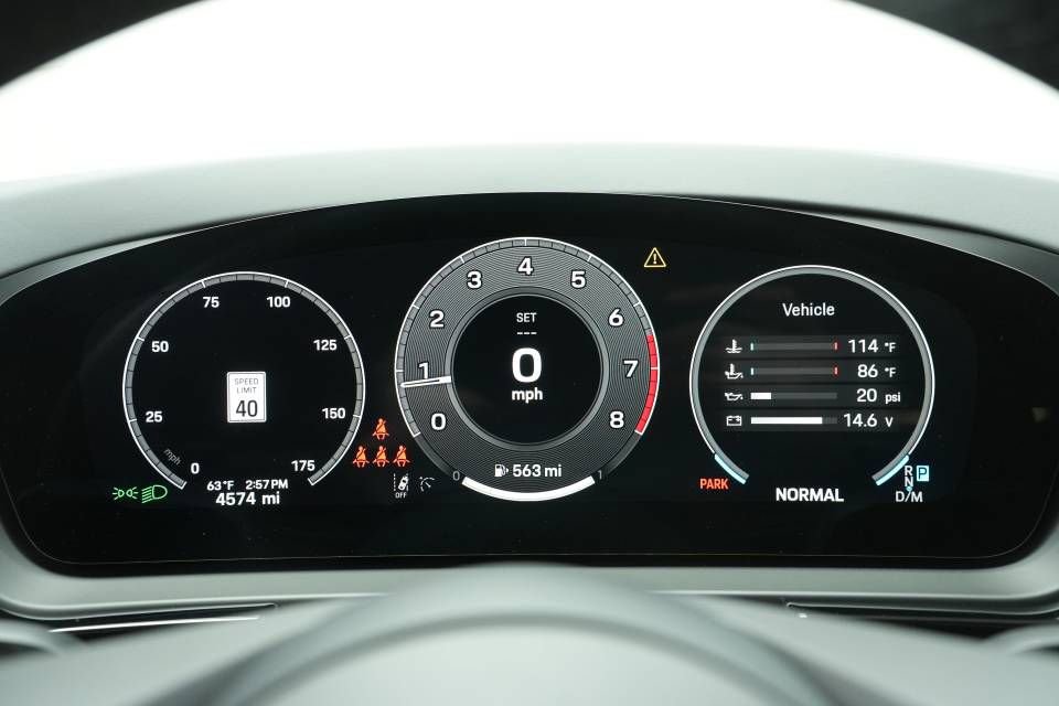 Certified 2025 Porsche Cayenne image 14