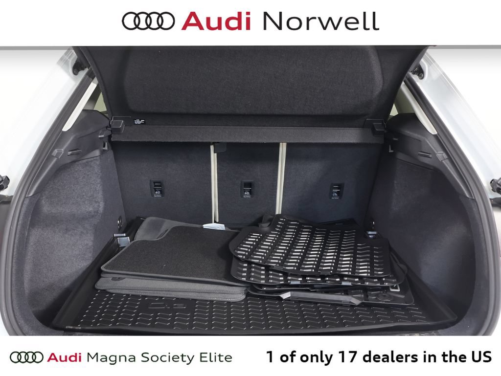 Certified 2025 Audi Q3 2.0T Premium w/ Convenience Package AWD/4WD image 15