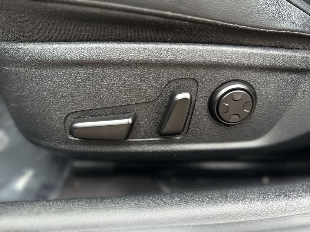 Used 2020 Kia Stinger GT-Line w/ Sun & Sound Package image 14