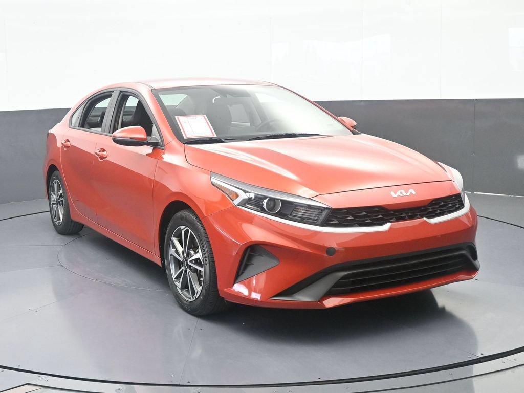 Used 2023 Kia Forte LXS w/ LXS Technology Package FWD image 9