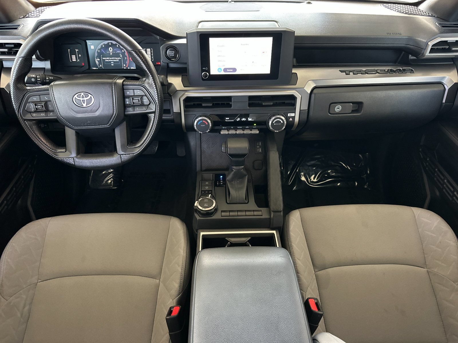 Used 2025 Toyota Tacoma SR5 AWD/4WD image 12