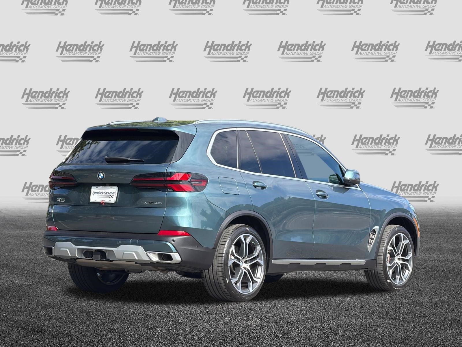 Used 2025 BMW X5 xDrive40i w/ Premium Package AWD/4WD image 5