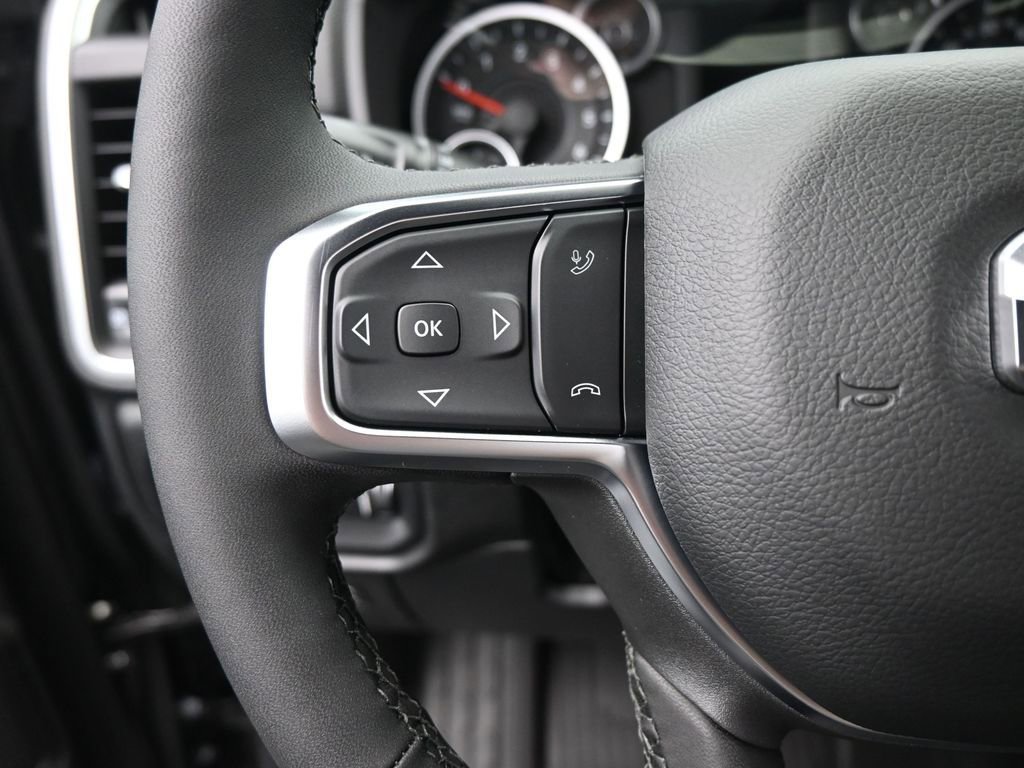 New 2026 RAM 1500 4x4 Crew Cab image 34