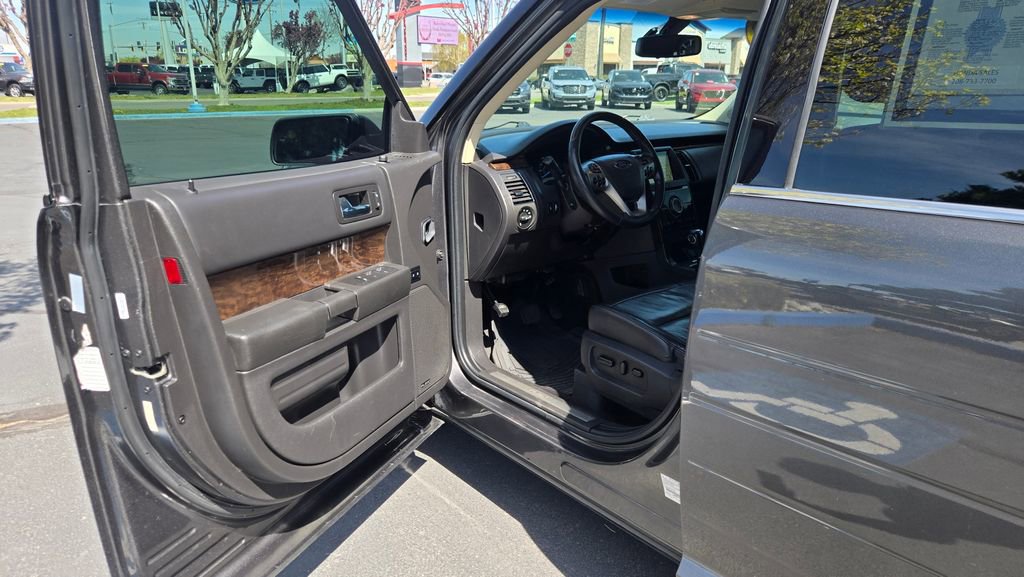 Used 2019 Ford Flex Limited AWD/4WD image 10