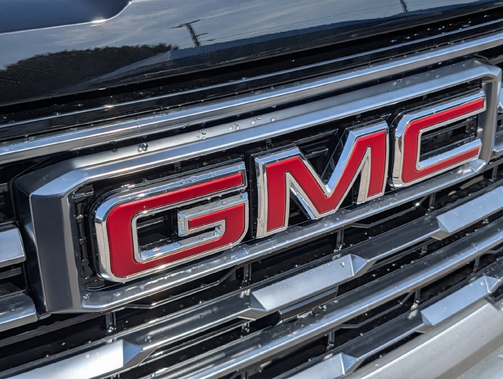 New 2026 GMC Sierra 2500 AT4 w/ AT4 Premium Plus Package AWD/4WD image 39