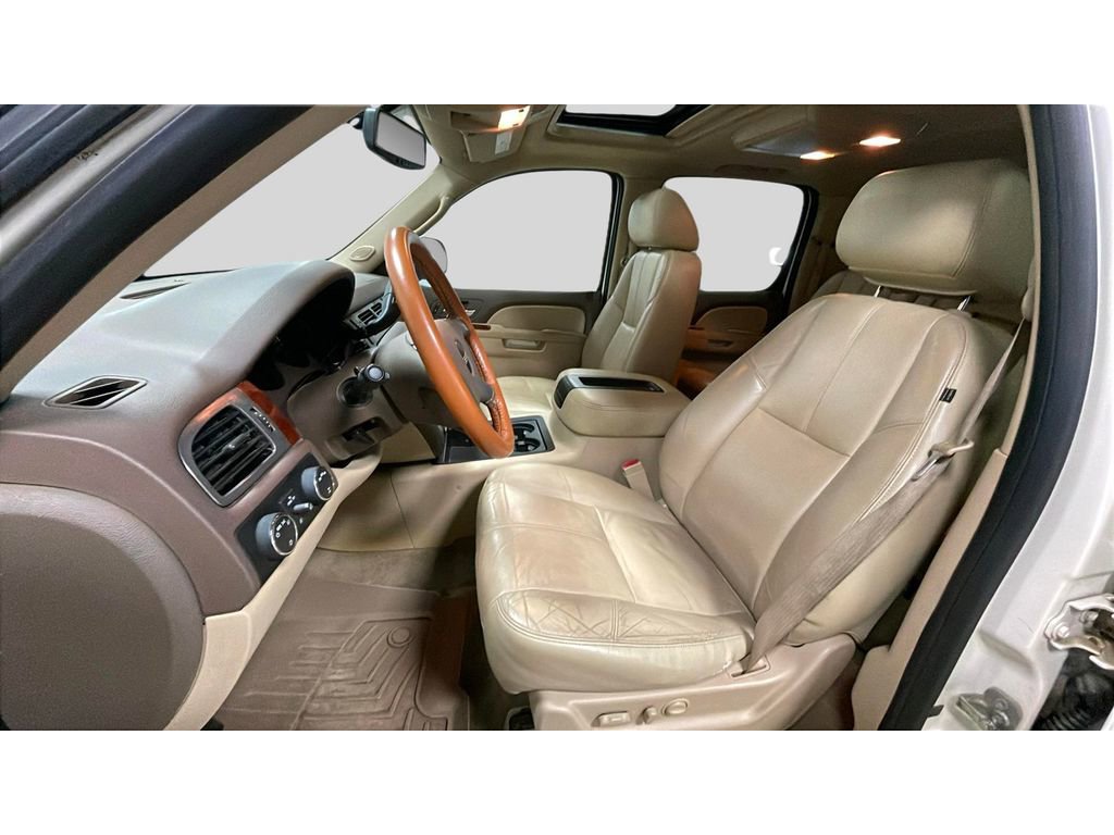 Used 2012 GMC Yukon XL SLT w/ SLT-2 Equipment Package image 11