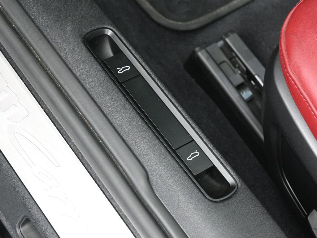 Used 2023 Porsche 911 Carrera image 10