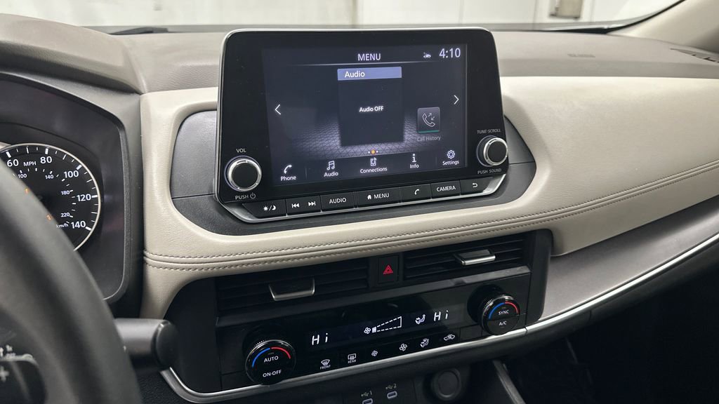 Used 2024 Nissan Rogue SV image 12