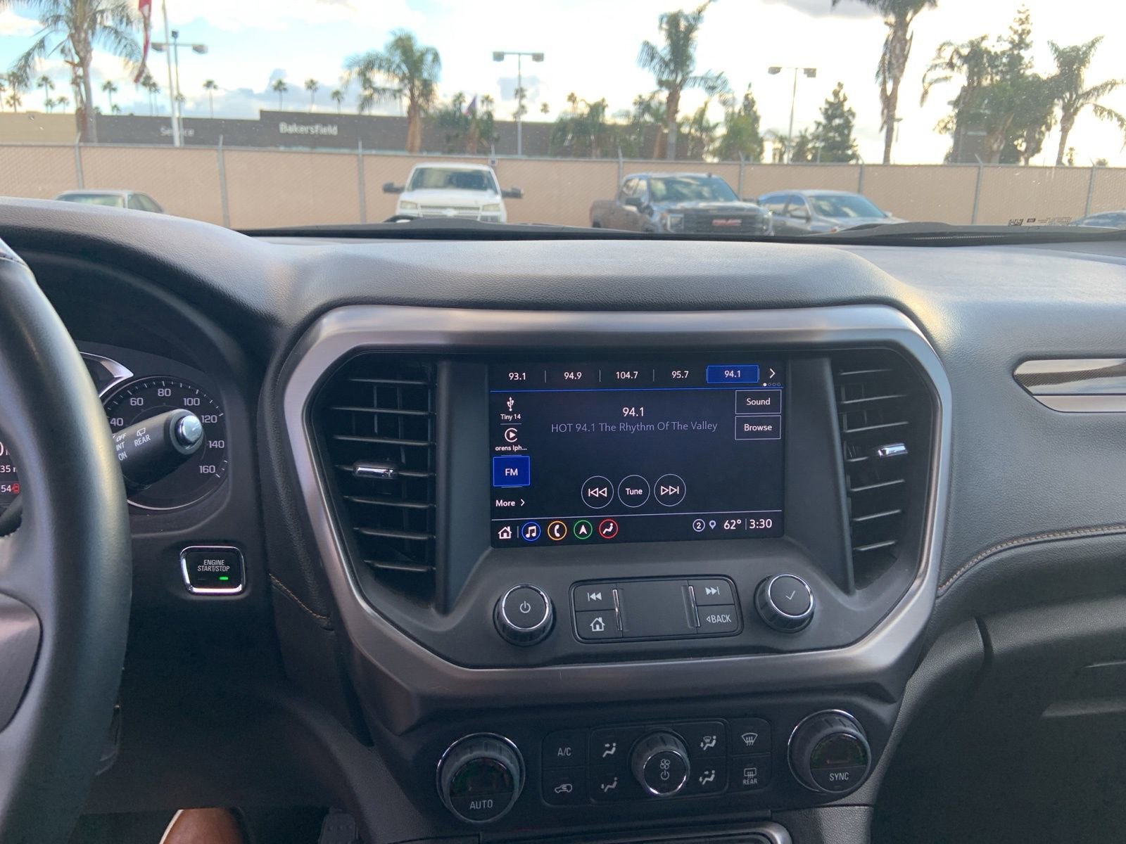 Used 2023 GMC Acadia AT4 w/ Preferred Package image 17