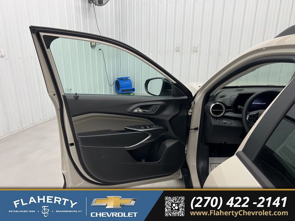New 2026 Chevrolet Trax ACTIV w/ Driver Confidence Package image 8