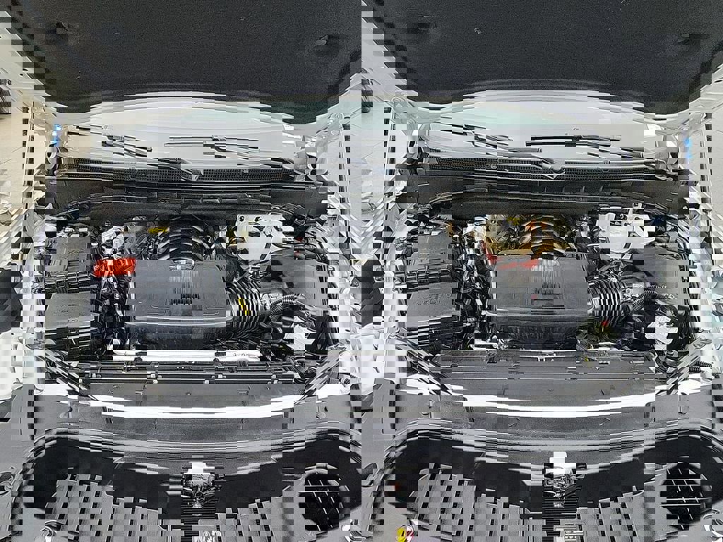 Certified 2025 Cadillac Escalade ESV Premium Luxury AWD/4WD image 29