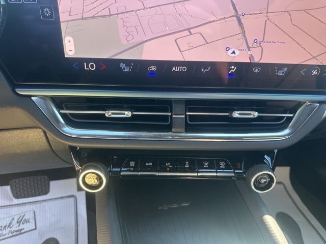 New 2026 Chevrolet Equinox EV LT image 25