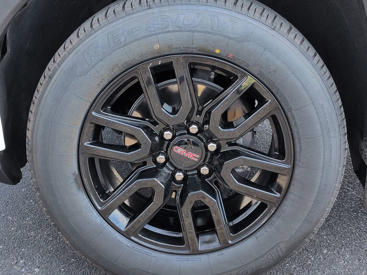 Used 2024 GMC Sierra 1500 Elevation RWD image 11