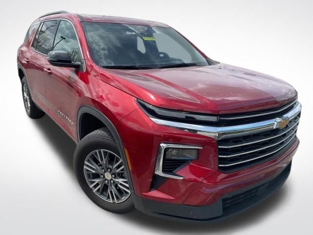 Used 2025 Chevrolet Traverse LT