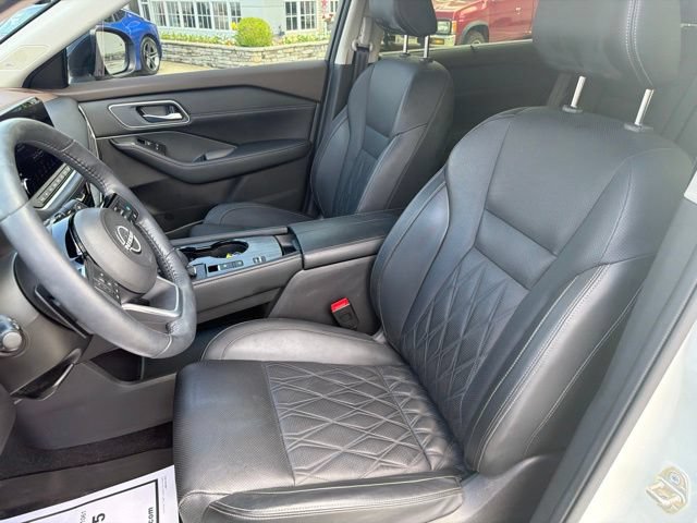 Used 2023 Nissan Rogue Platinum w/ Platinum Premium Package FWD image 9
