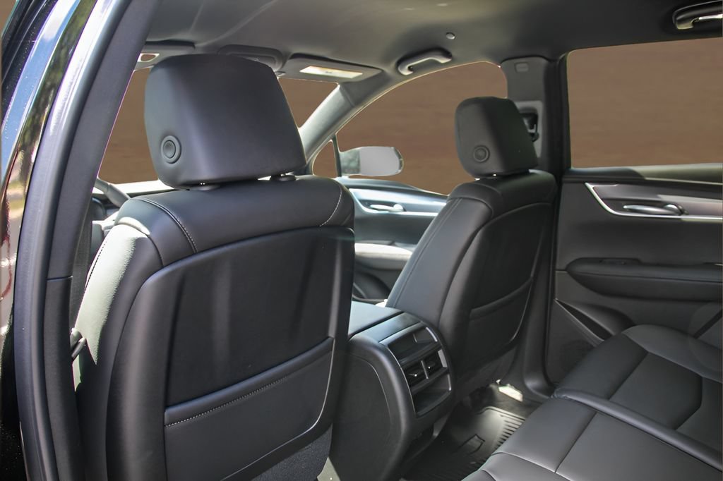 Certified 2025 Cadillac XT5 Luxury FWD image 19