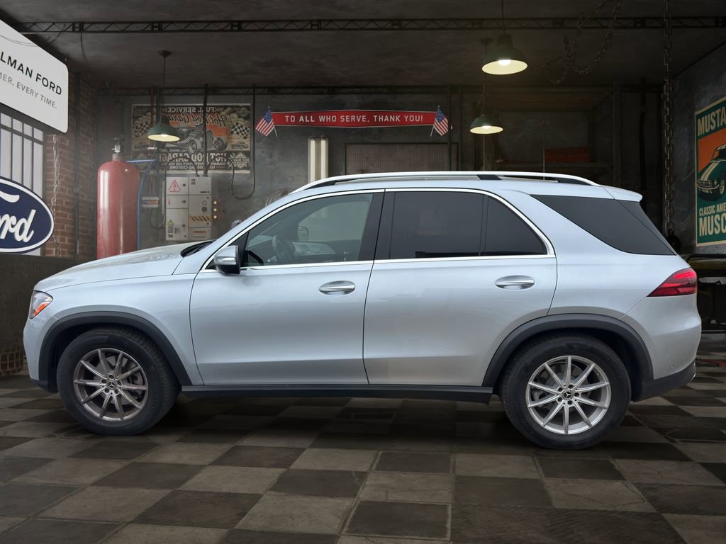 Used 2025 Mercedes-Benz GLE 350 4MATIC image 3