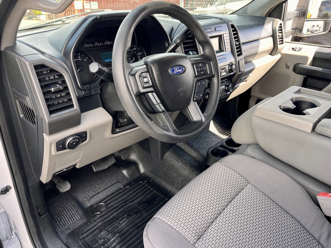 Used 2018 Ford F250 XL w/ Power Equipment Group RWD image 12
