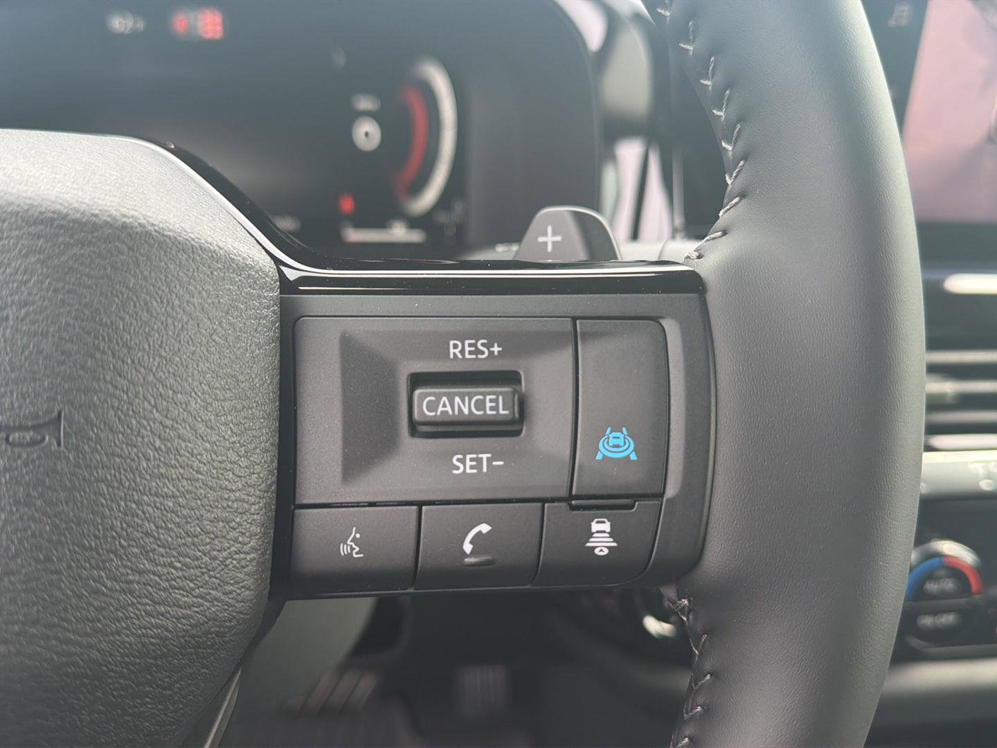 New 2026 Nissan Pathfinder SL FWD image 15