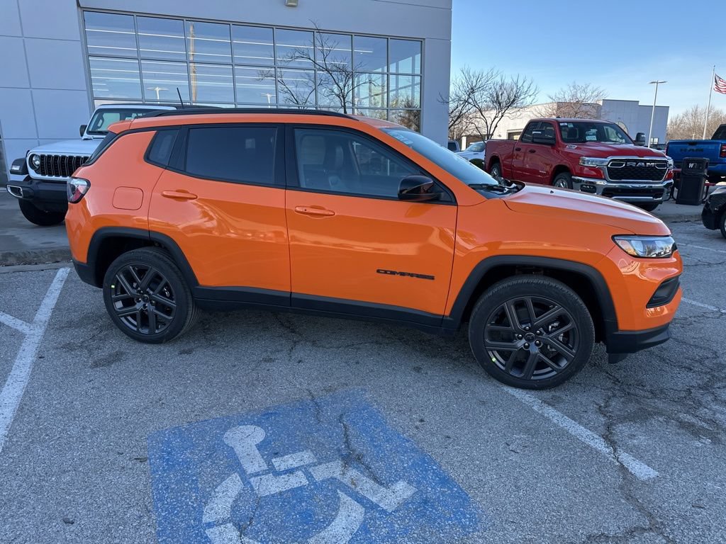 New 2026 Jeep Compass Latitude AWD/4WD image 36