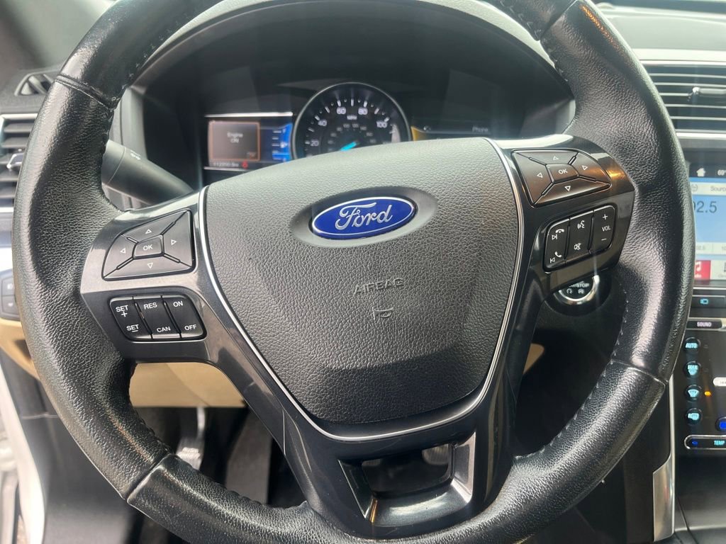 Used 2017 Ford Explorer Limited image 19