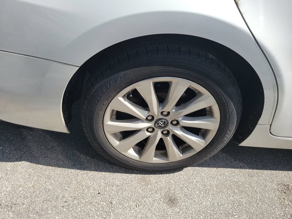 Used 2019 Toyota Camry LE FWD image 7