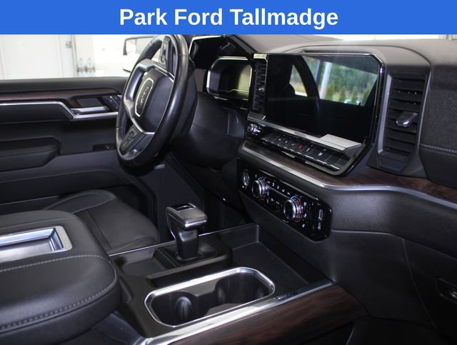 Used 2022 GMC Sierra 1500 SLT w/ SLT Convenience Package AWD/4WD image 25