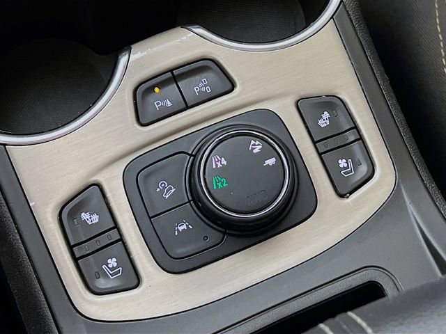 Used 2018 GMC Terrain Denali w/ Advanced Safety Package AWD/4WD image 22