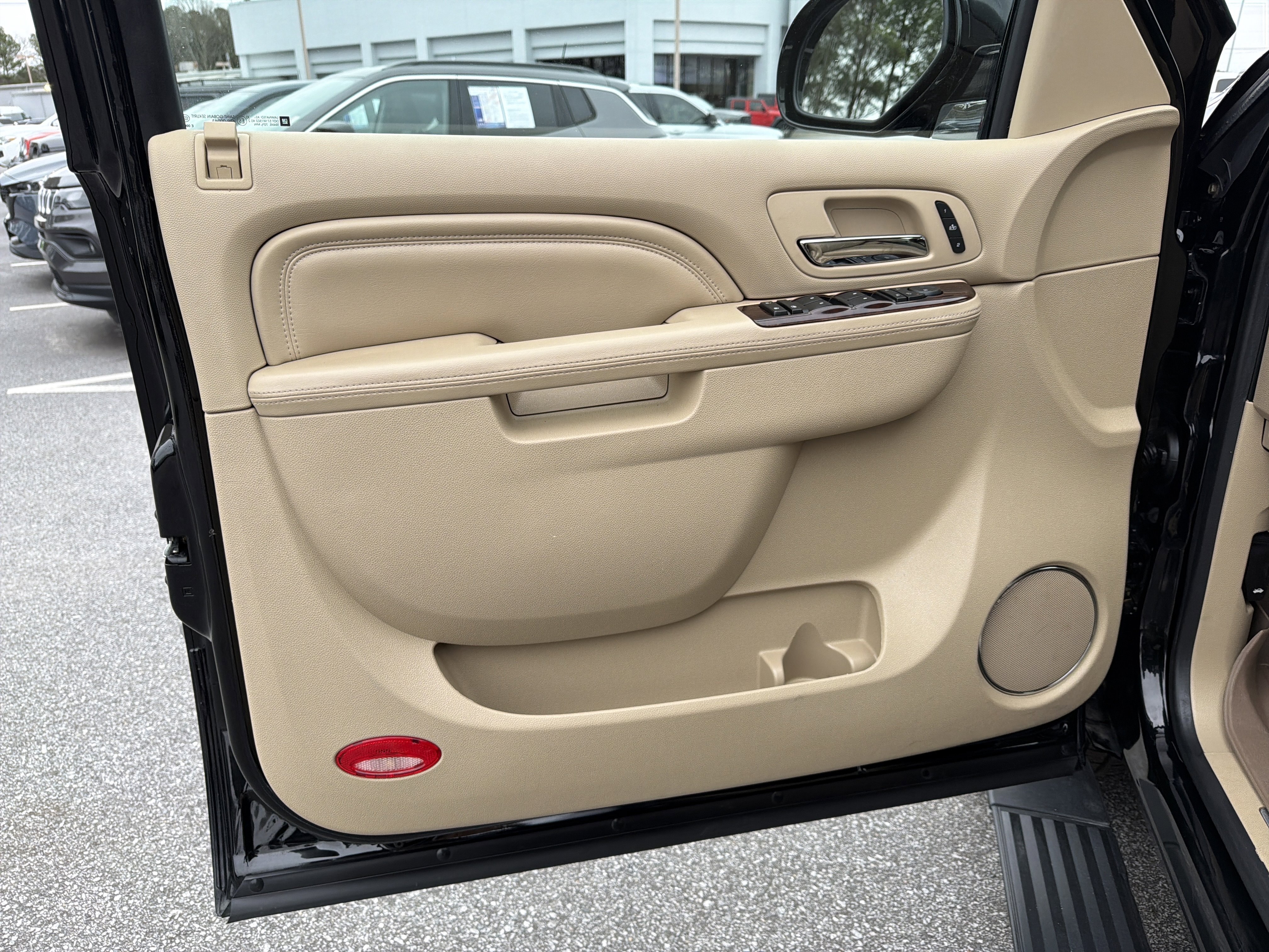 Used 2013 Cadillac Escalade EXT Premium image 11