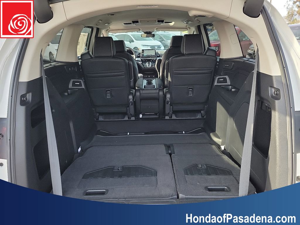 New 2026 Honda Odyssey Touring image 18