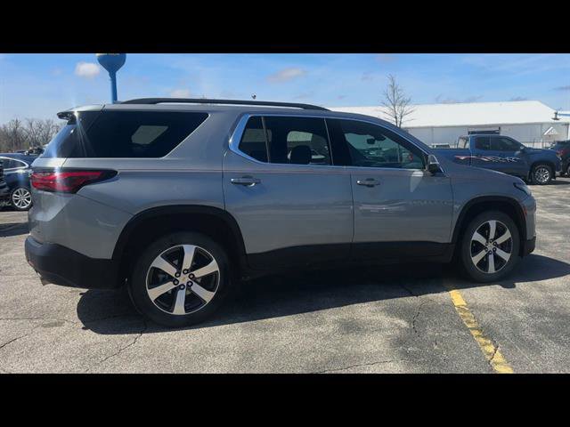 Used 2023 Chevrolet Traverse LT w/ LT Premium Package AWD/4WD image 34