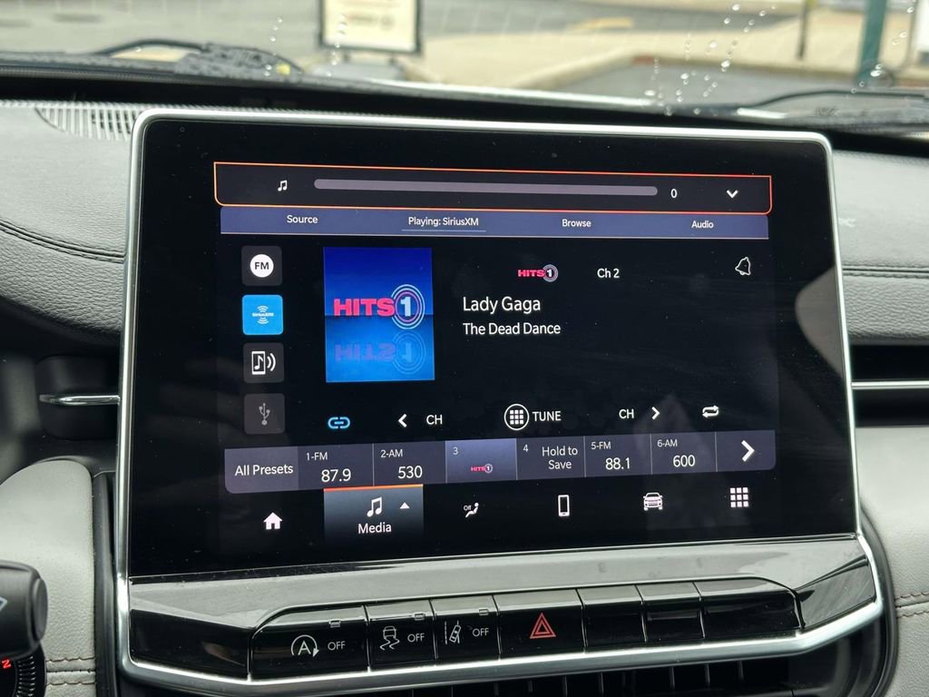 Used 2022 Jeep Compass Limited image 35