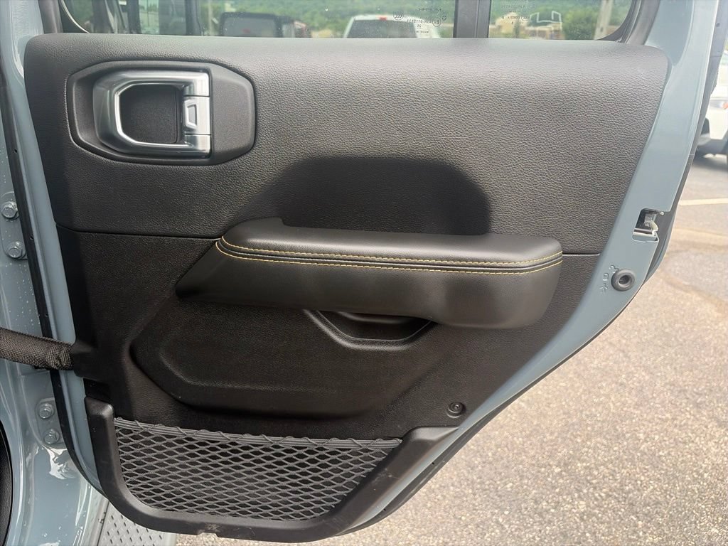 Used 2025 Jeep Gladiator Sport AWD/4WD image 29