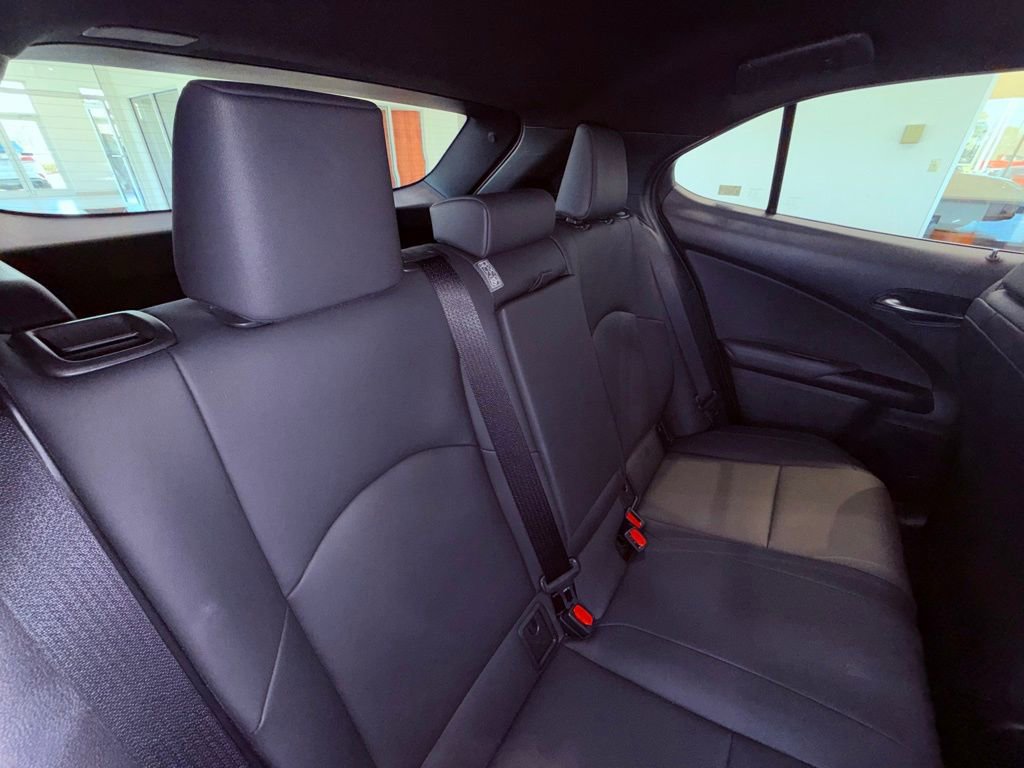 Used 2024 Lexus UX 250h AWD w/ Premium Package image 12