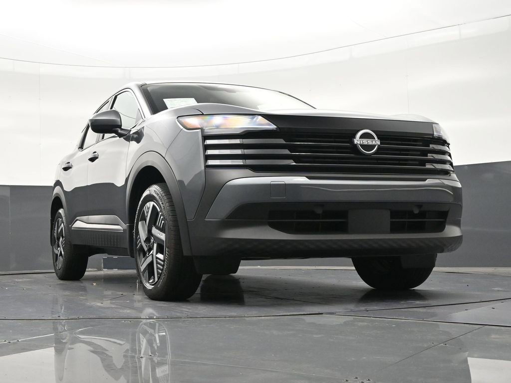 Used 2025 Nissan Kicks SV image 34