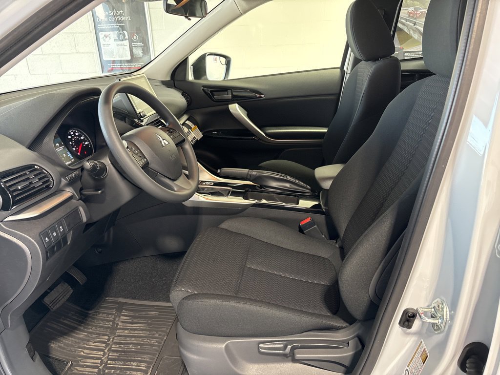 New 2026 Mitsubishi Eclipse Cross LE AWD/4WD image 11