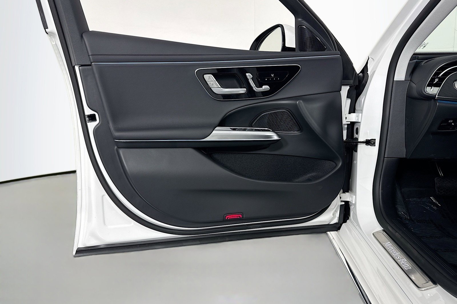 New 2025 Mercedes-Benz E 350 4MATIC Sedan image 20