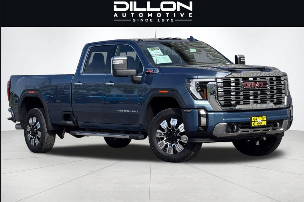 Used 2025 GMC Sierra 3500 Denali w/ Denali Reserve Package AWD/4WD image 1