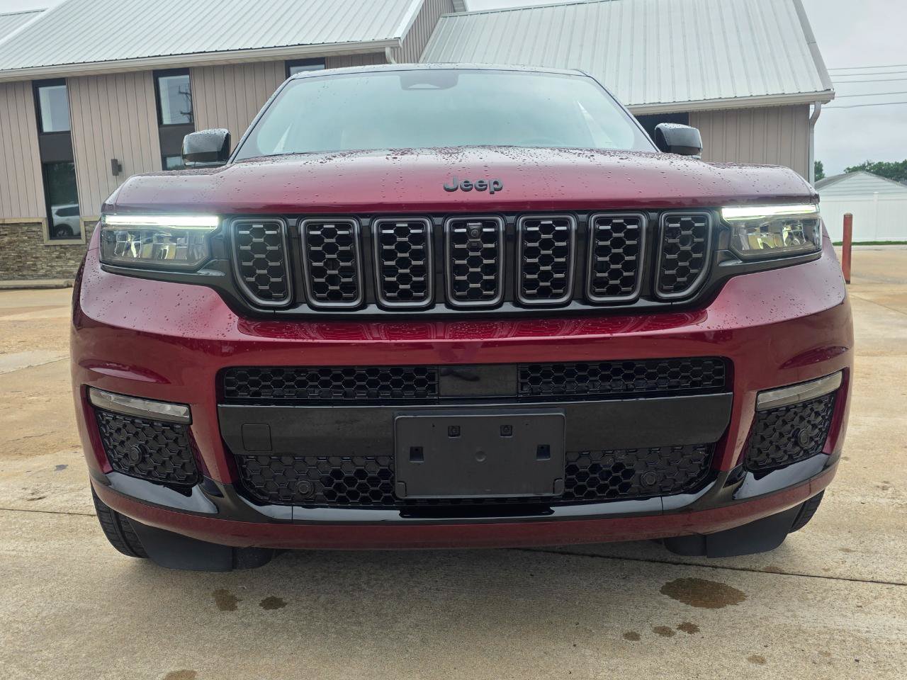 Used 2025 Jeep Grand Cherokee L Summit w/ Advanced Protech Group IV AWD/4WD image 32